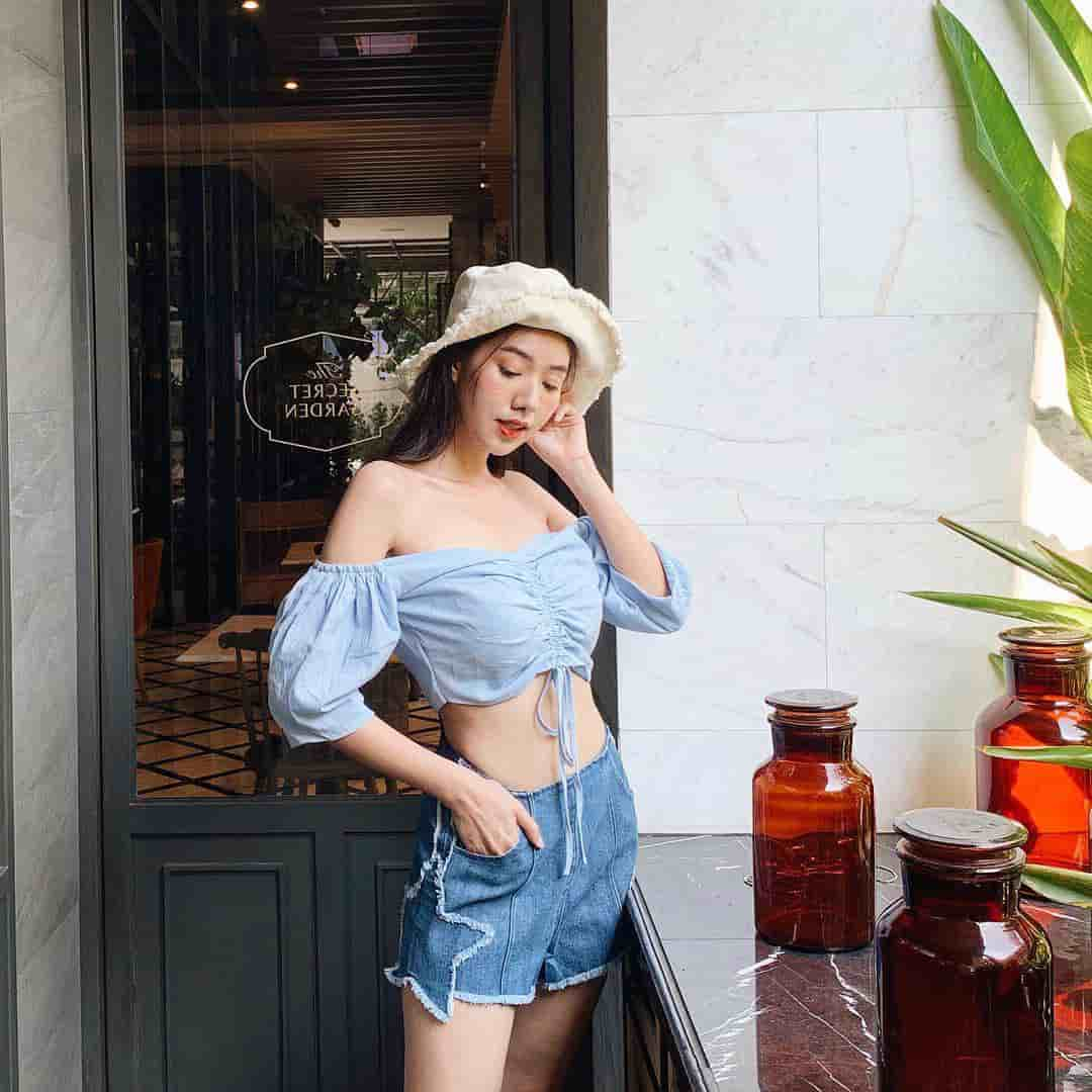 Quần short + áo croptop