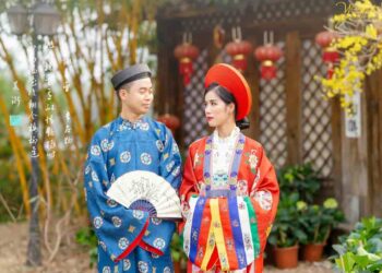 Áo Tấc là một trong những loại cổ phục độc đáo trong thời Nguyễn