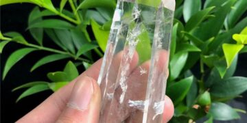 Đá thạch anh trắng giá bao nhiêu?Những yếu tố quan trọng để định giá đá