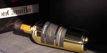 Vào năm 1963, hệ thống phân loại rượu vang chính thức của Ý được đưa ra.